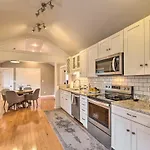 Luxe Lyndon Home Less Than 11 Mi To Dtwn Louisville!